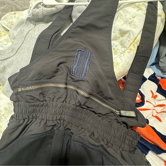 The North Face Thinsulation Snow Bib / overalls - Picture 6 of 8